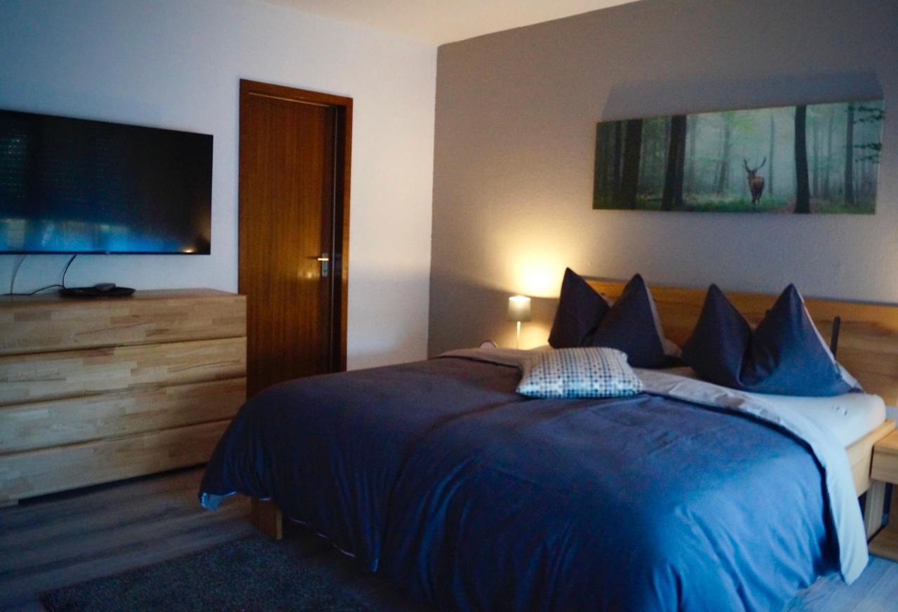 Schwarzwald Geht Immer Fewo 60 Qm Mit Grossem Suedbalkon, Wlan Und Magenta Tv Schoenwald im Schwarzwald Exterior photo